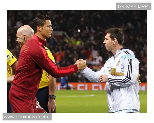 足球明星评球排名揭晓谁是当今足坛最强球员的真实实力与影响力分析