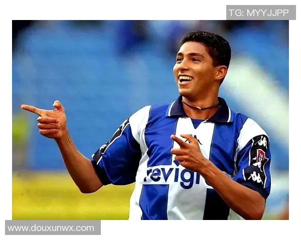 四十岁巴西足球明星重返赛场展现传奇风采与不屈精神